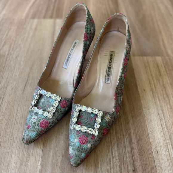 Manolo Blahnik Floral Silk Pumps Heels - Picture 2 of 12
